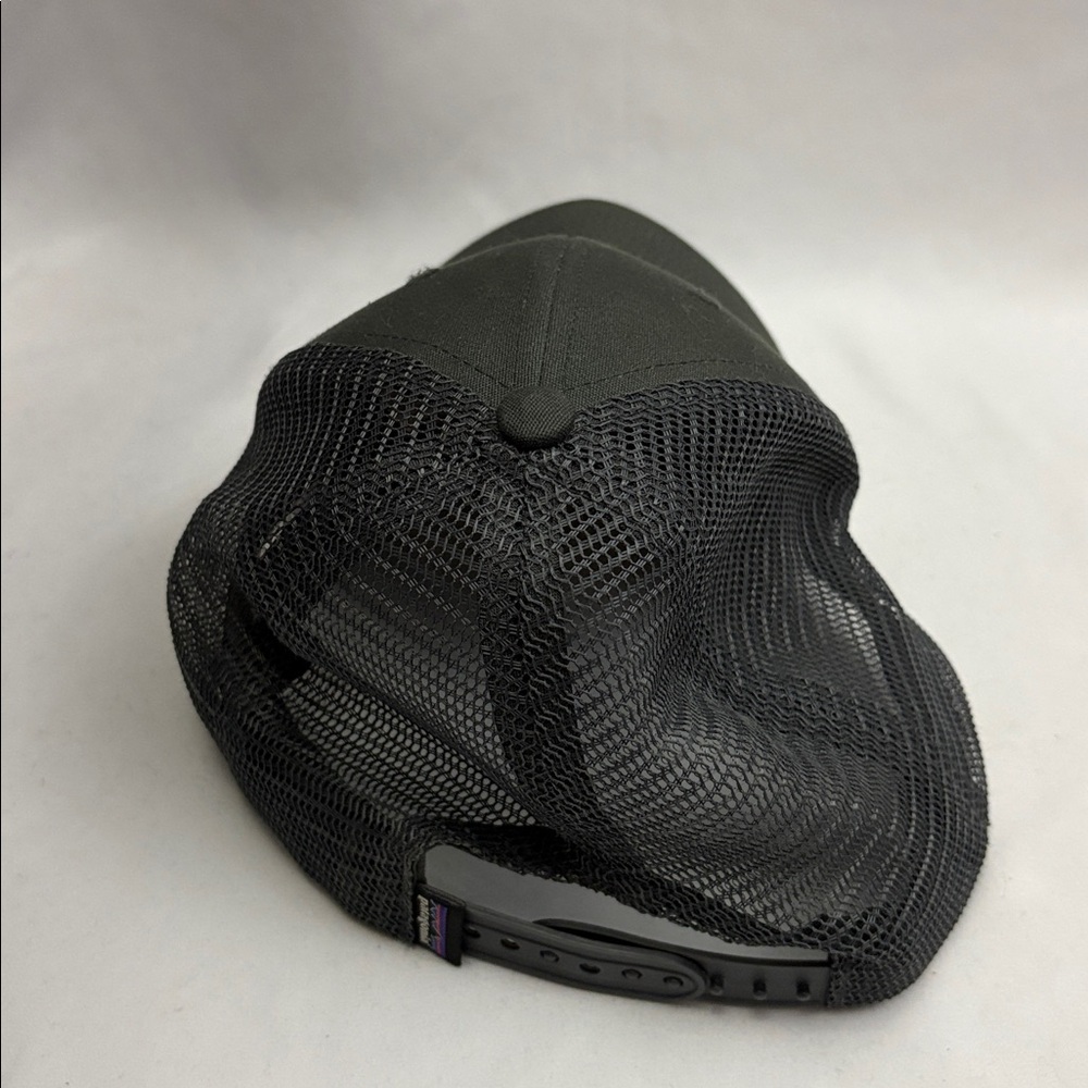 Patagonia Gray SnapBack Trucker Hat Mesh Cap Mountains - Picture 3 of 7